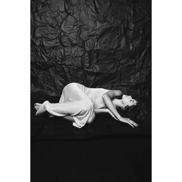 ПЛАТЬЕ МИДИ ИЗ ТКАНИ С МЕТАЛЛИЗИРОВАННОЙ НИТЬЮ