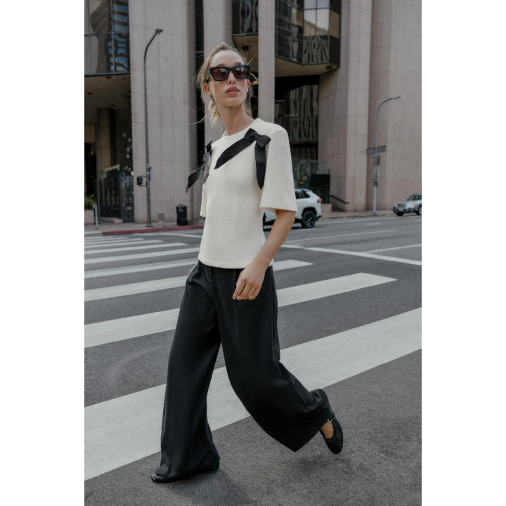 ТОП ИЗ МЯГКОЙ ТКАНИ С БАНТАМИ