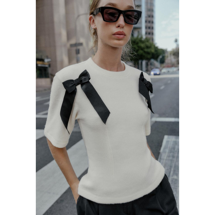 ТОП ИЗ МЯГКОЙ ТКАНИ С БАНТАМИ