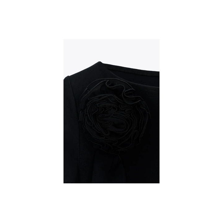 ФУТБОЛКА С ОБЪЕМНЫМ ЦВЕТКОМ