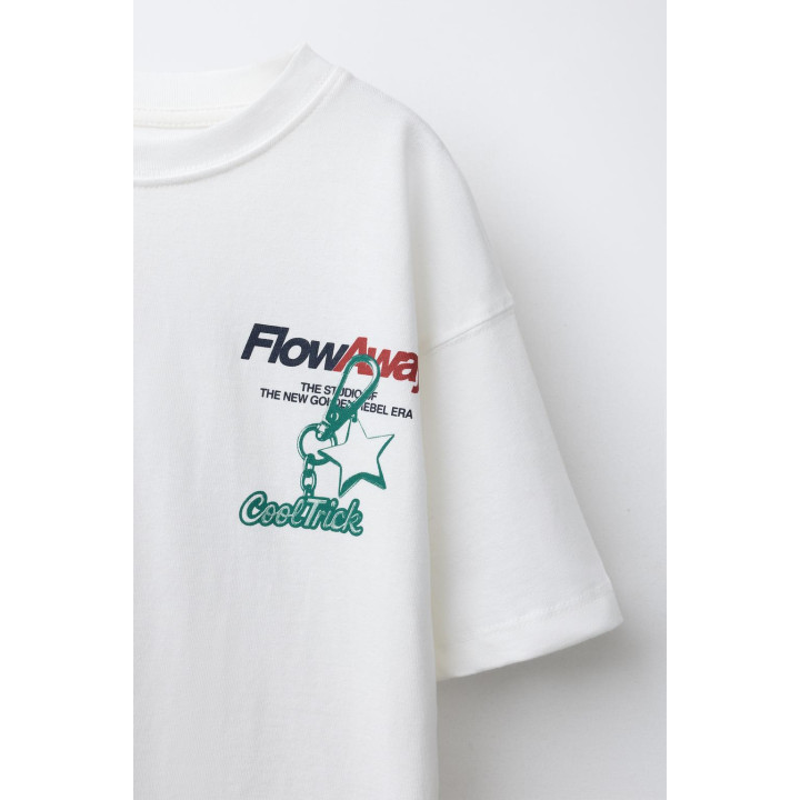 Футболка с принтом брелока