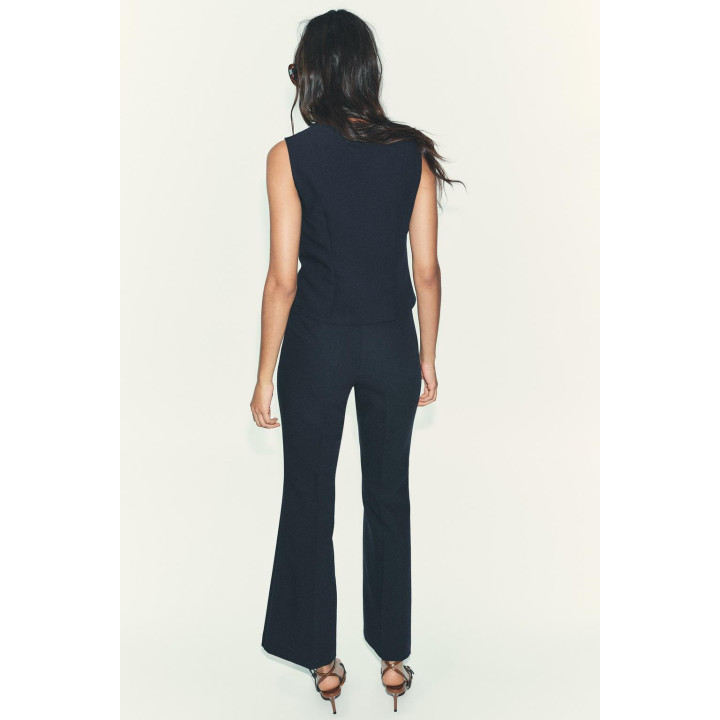 ТОП ИЗ КРЕПА С ПРЯЖКАМИ