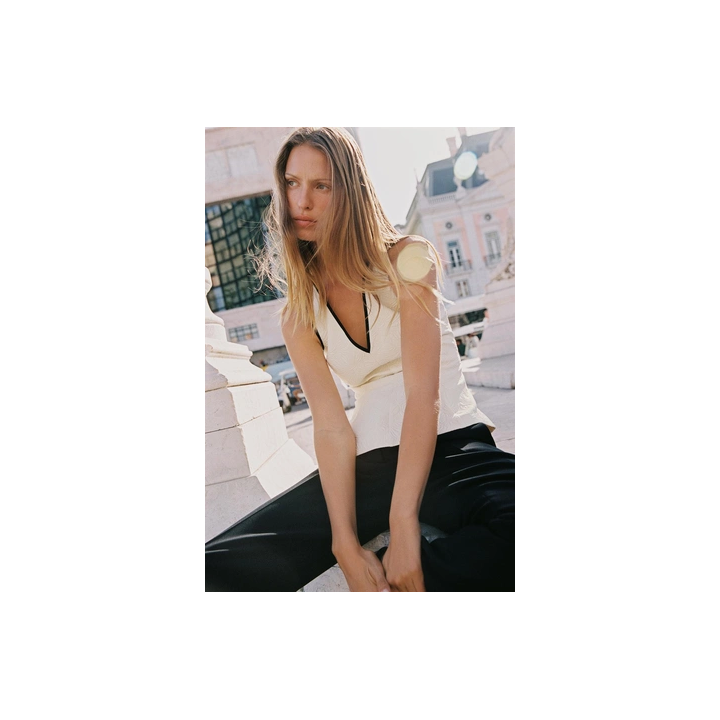 ЖАККАРДОВЫЙ ТОП С БАСКОЙ