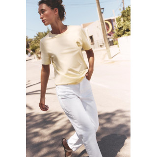 МАЙКА С БРОШЬЮ