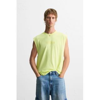 МАЙКА С РЕЛЬЕФНЫМ ПРИНТОМ