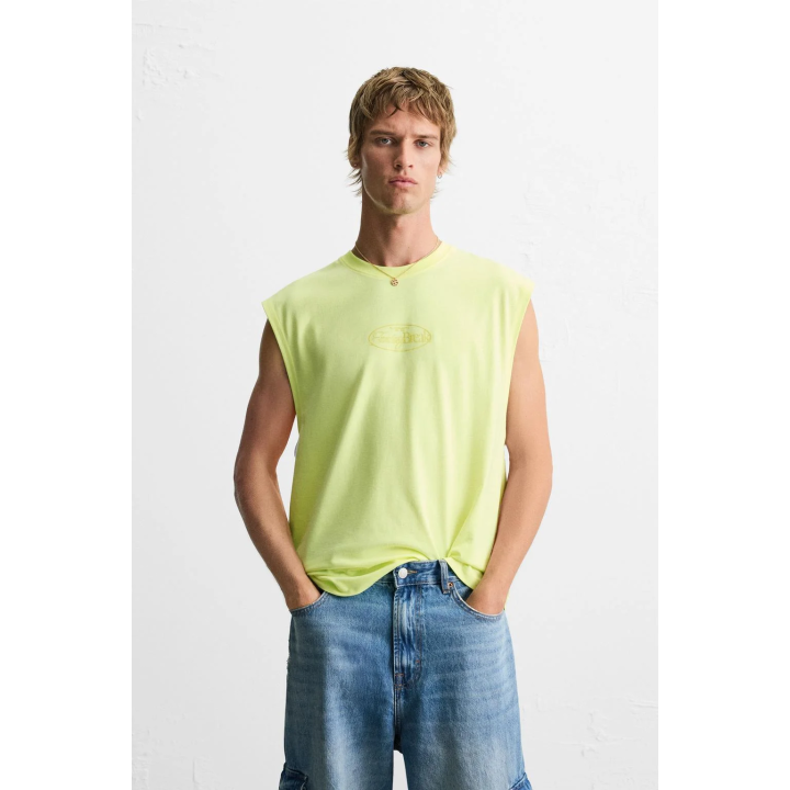 МАЙКА С РЕЛЬЕФНЫМ ПРИНТОМ