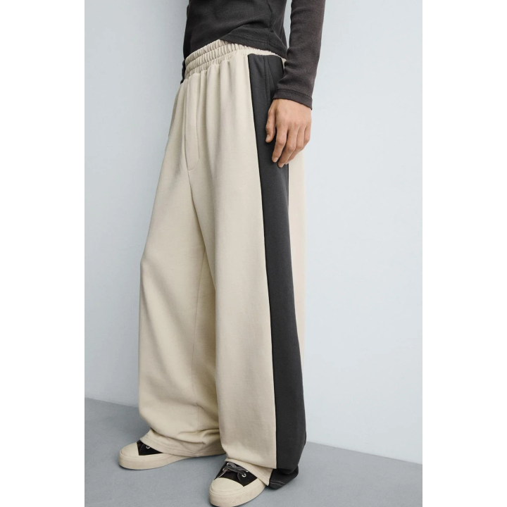 Джоггеры с широкими брючинами