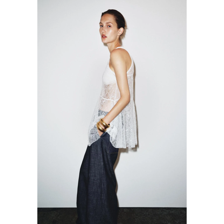 КРУЖЕВНОЕ ПЛАТЬЕ-ХАЛТЕР