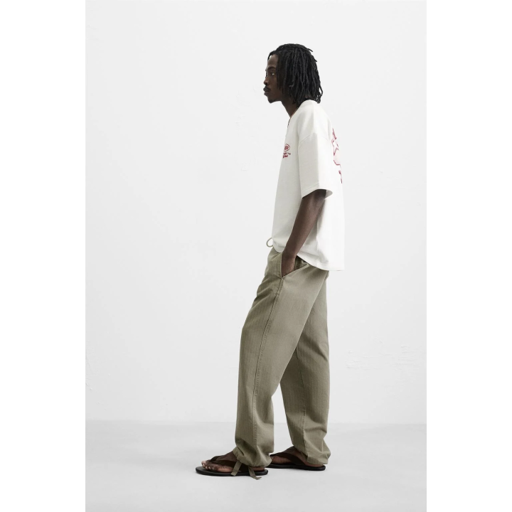 Свитшот с контрастными принтами