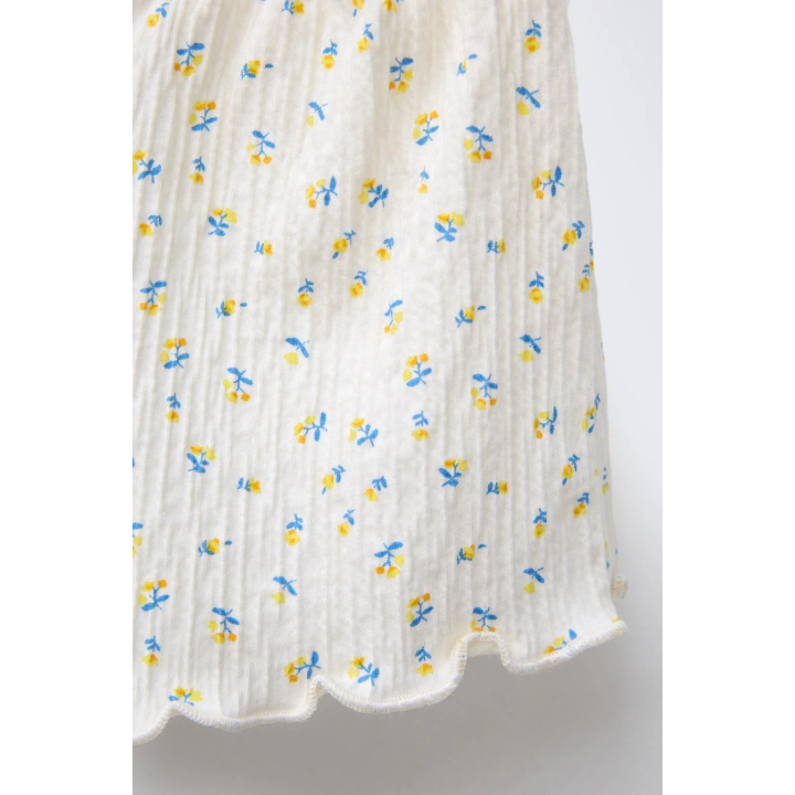 БЕРМУДЫ С ЦВЕТОЧНЫМ ПРИНТОМ