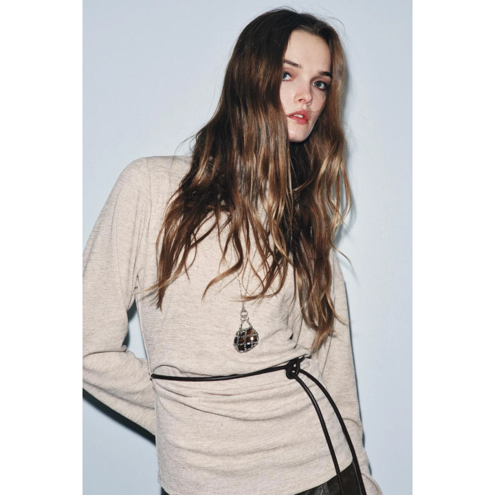 ТОП ИЗ РЕЛЬЕФНОЙ ТКАНИ С ПОЯСОМ