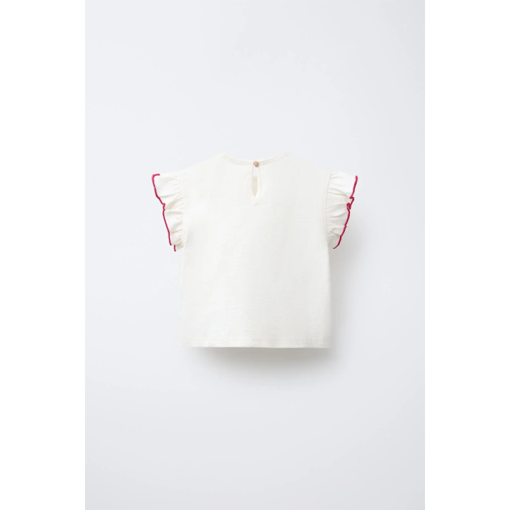 Футболка с аппликацией из цветов