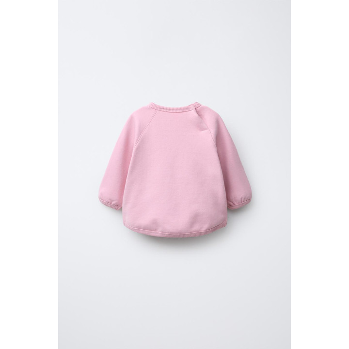 ТОЛСТОВКА С НАШИВКОЙ ИЗ МАХРОВОЙ ТКАНИ