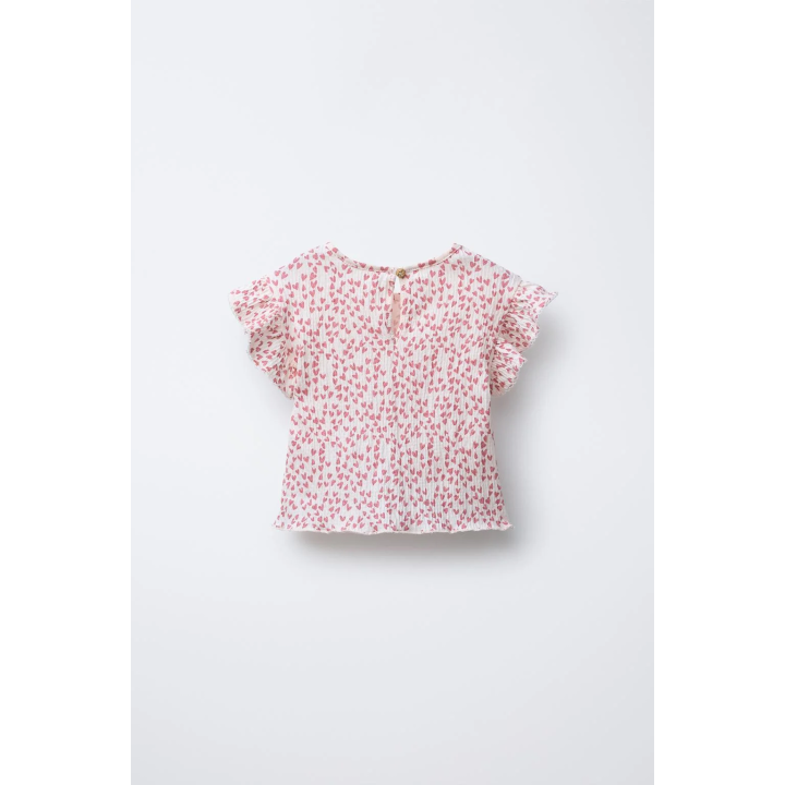 ФУТБОЛКА С ТЕКСТУРНЫМИ ВОЛАНАМИ И СЕРДЕЧКАМИ