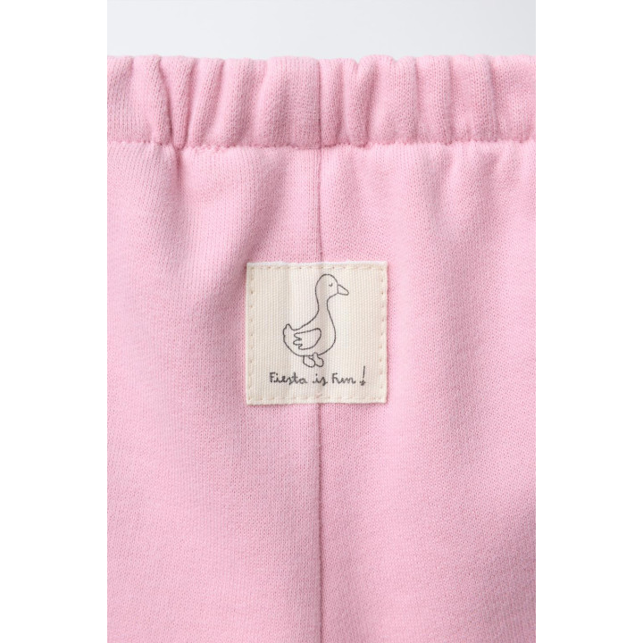 БРЮКИ BAGGY ИЗ МЯГКОЙ ТКАНИ С НАШИВКОЙ