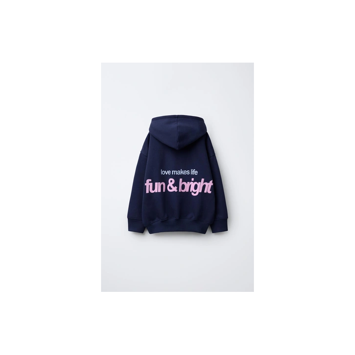 ХУДИ С КАПЮШОНОМ, ЗВЕЗДОЙ И ЗАКЛЕПКАМИ