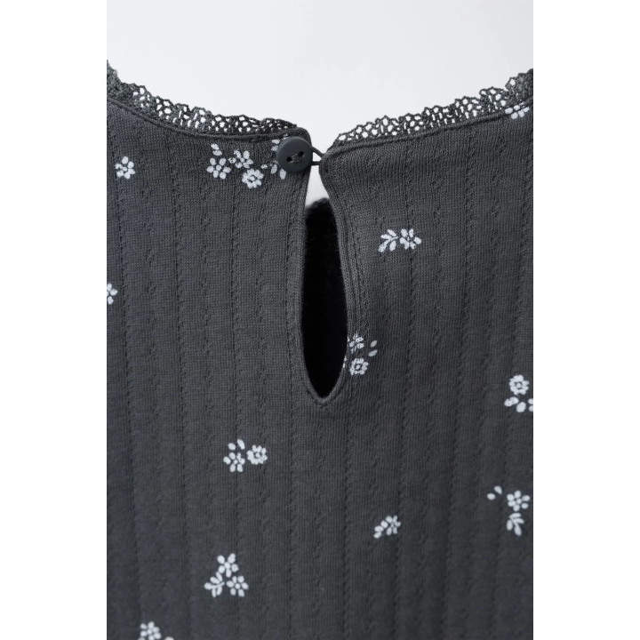 ФУТБОЛКА С ЦВЕТОЧНЫМ ПРИНТОМ