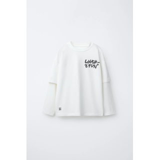 ФУТБОЛКА С ДВОЙНЫМИ РУКАВАМИ И НАДПИСЯМИ