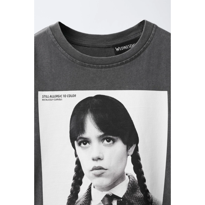 ФУТБОЛКА С ЭФФЕКТОМ ПОТЕРТОСТИ WEDNESDAY ©