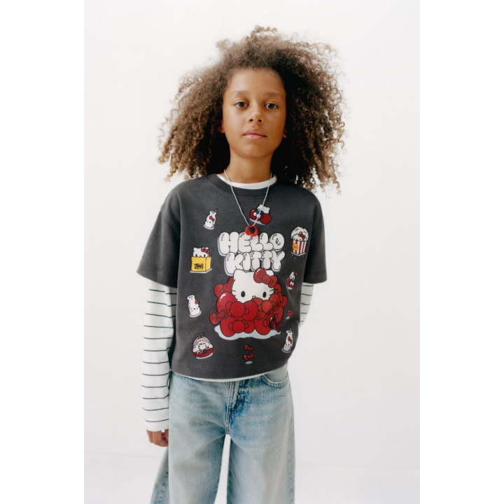 ФУТБОЛКА HELLO KITTY © SANRIO