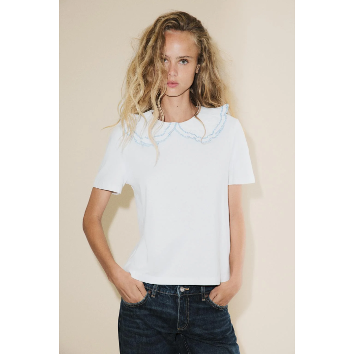 T-SHIRT WITH PETER PAN COLLAR