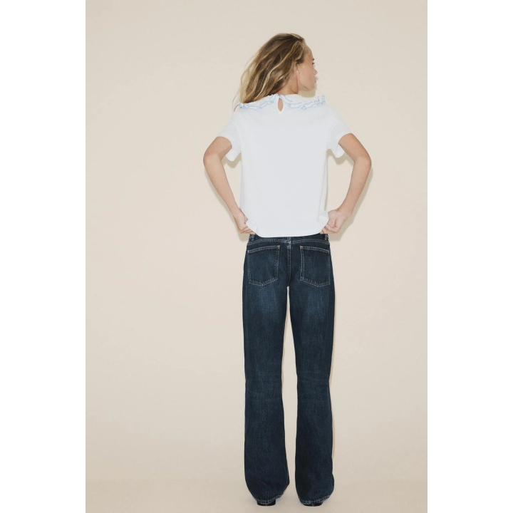 T-SHIRT WITH PETER PAN COLLAR