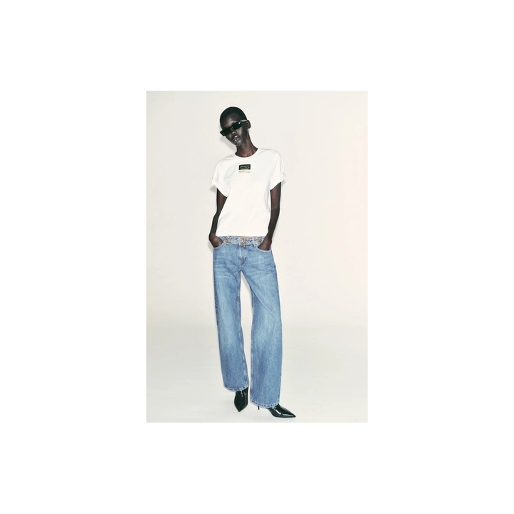 ФУТБОЛКА С КОРОТКИМИ РУКАВАМИ И ЭТИКЕТКОЙ