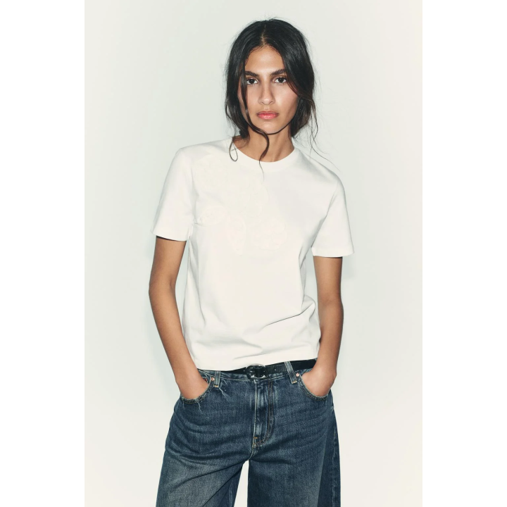 ФУТБОЛКА С РЕЛЬЕФНЫМИ ЦВЕТАМИ