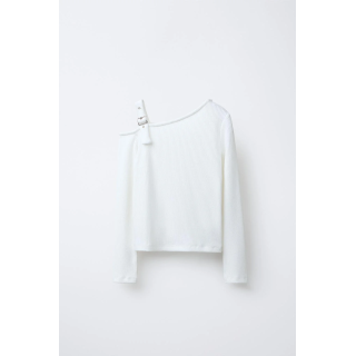 Футболка с ребристой фактурой и пряжками