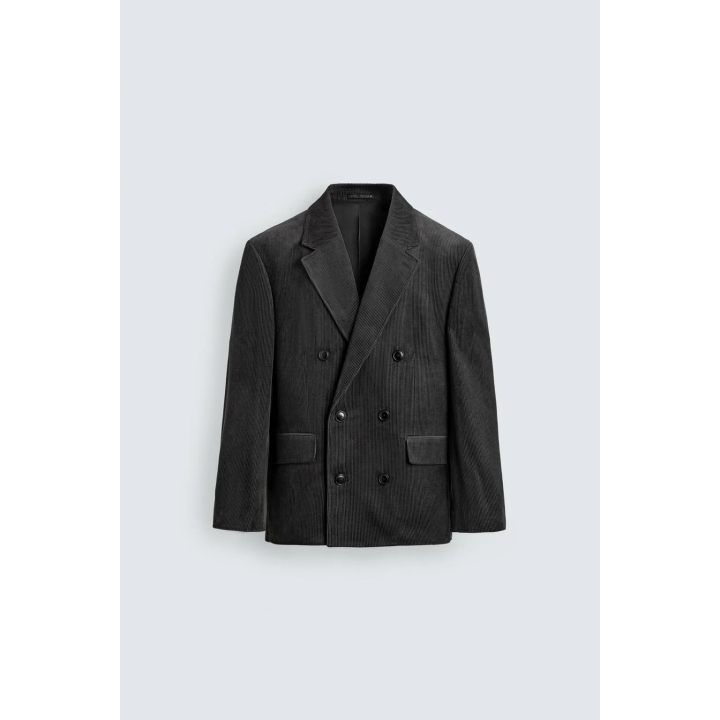 ДВУБОРТНЫЙ БЛЕЙЗЕР ИЗ ВЕЛЬВЕТА