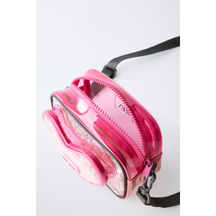 СУМКА ИЗ ВИНИЛА С СЕРДЦЕМ