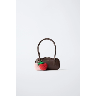 Сумка на плечо с подвесками