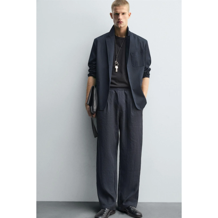 СТРУЯЩИЕСЯ БРЮКИ СО СКЛАДКАМИ