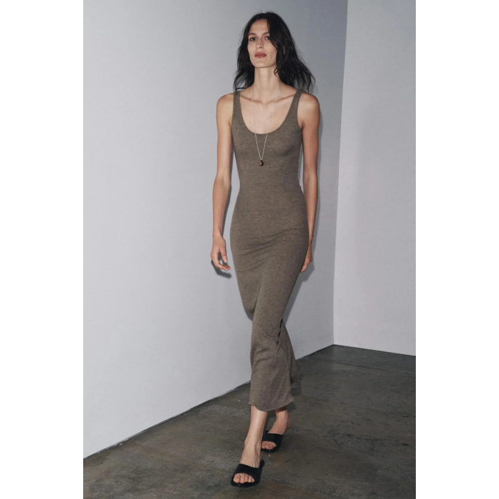 ДЛИННОЕ ПЛАТЬЕ НА БРЕТЕЛЯХ