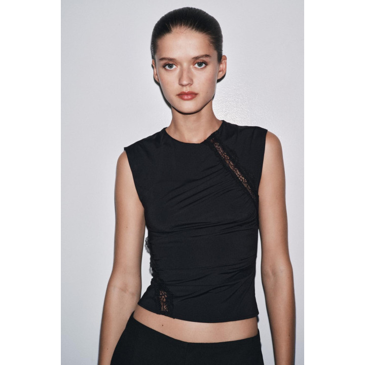 ТОП ИЗ ПОЛИАМИДА С КРУЖЕВОМ