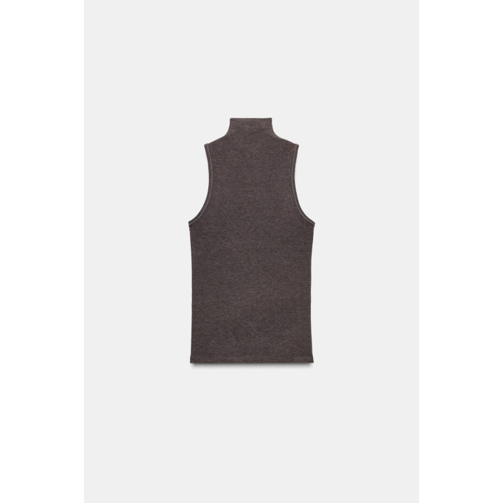 ТОП С ВЫСОКИМ ВОРОТНИКОМ И БЕЗ РУКАВОВ