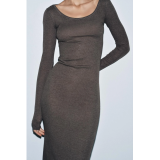 ДЛИННОЕ ПЛАТЬЕ С ДЛИННЫМИ РУКАВАМИ