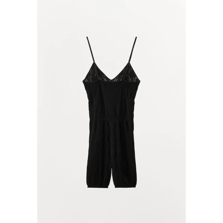 КОРОТКИЙ БЕСШОВНЫЙ КРУЖЕВНОЙ КОМБИНЕЗОН