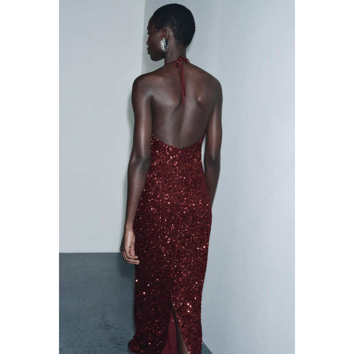 Платье с вырезом глубокого v и пайетками