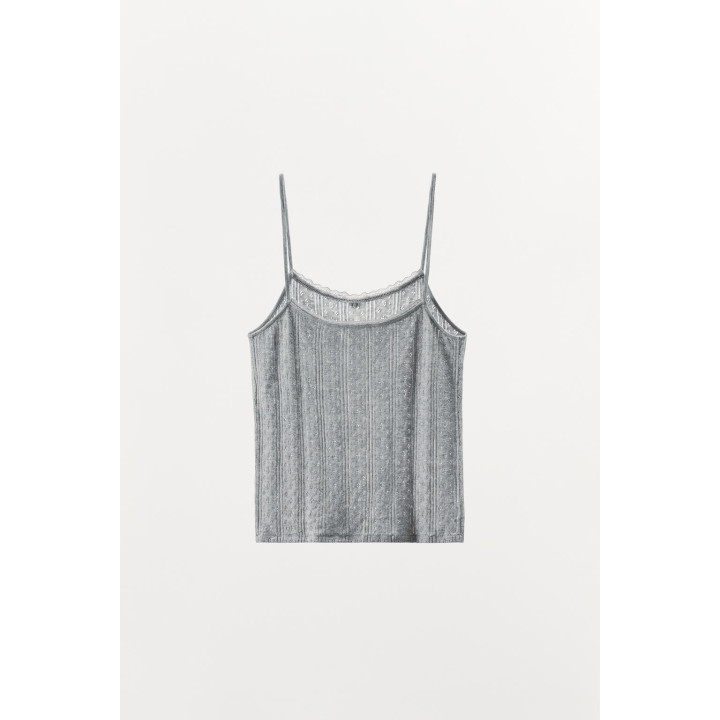 ТОП НА БРЕТЕЛЯХ С ПЕРФОРАЦИЕЙ И ЦВЕТКОМ