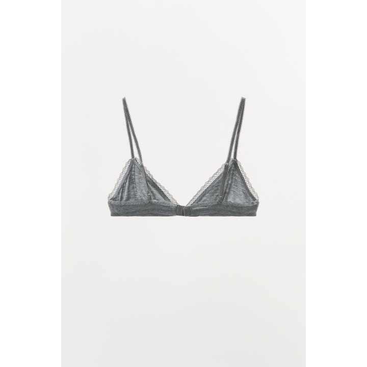 БРАЛЕТТ С ТРЕУГОЛЬНЫМИ ЧАШКАМИ И АЖУРНЫМ ЦВЕТКОМ