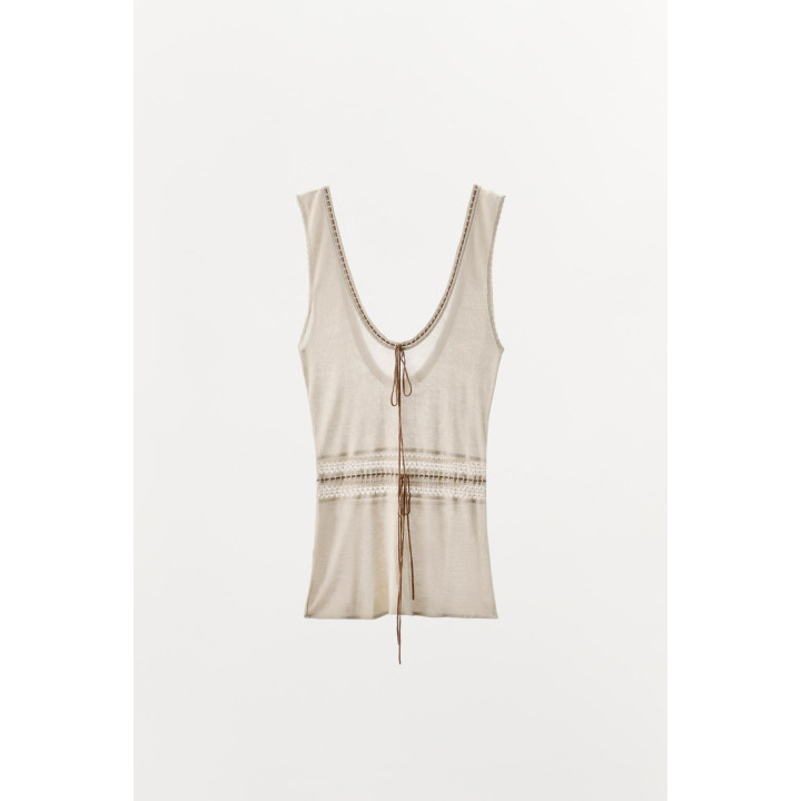 ТРИКОТАЖНЫЙ ТОП С КОНТРАСТНОЙ ОТДЕЛКОЙ