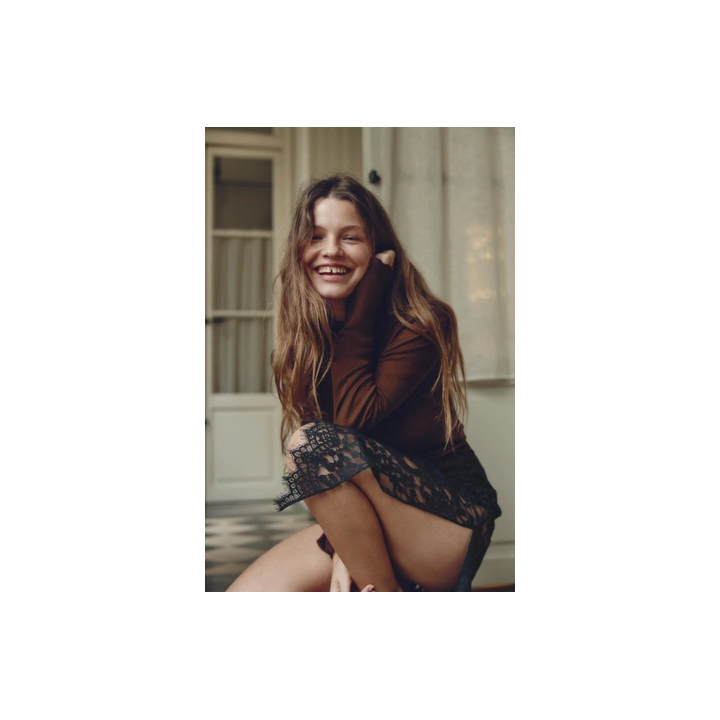 ОДНОТОННАЯ ФУТБОЛКА ИЗ ЛИОЦЕЛЛА