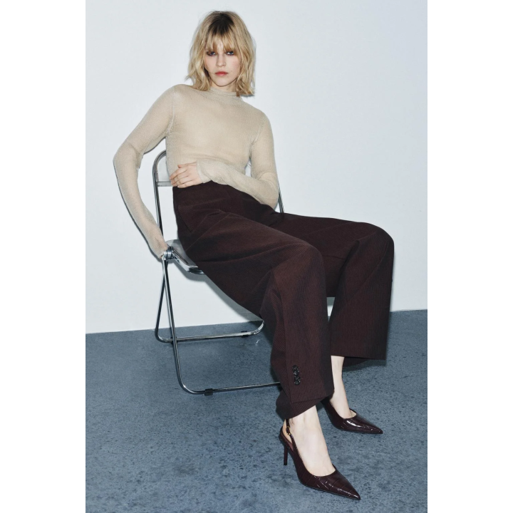 ТУФЛИ БЕЗ ЗАДНИКОВ С РЕЛЬЕФНЫМ УЗОРОМ