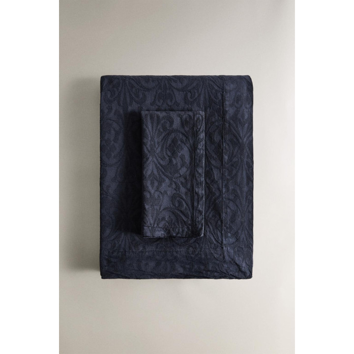 Скатерть с цветочным джаккардовым узором