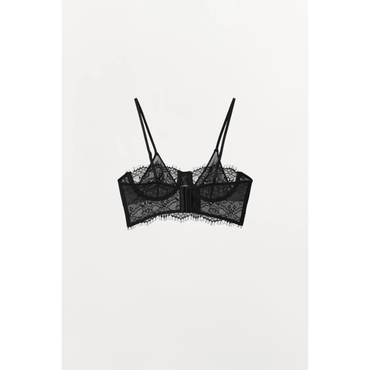 КРУЖЕВНОЙ БЮСТГАЛЬТЕР НА КОСТОЧКАХ