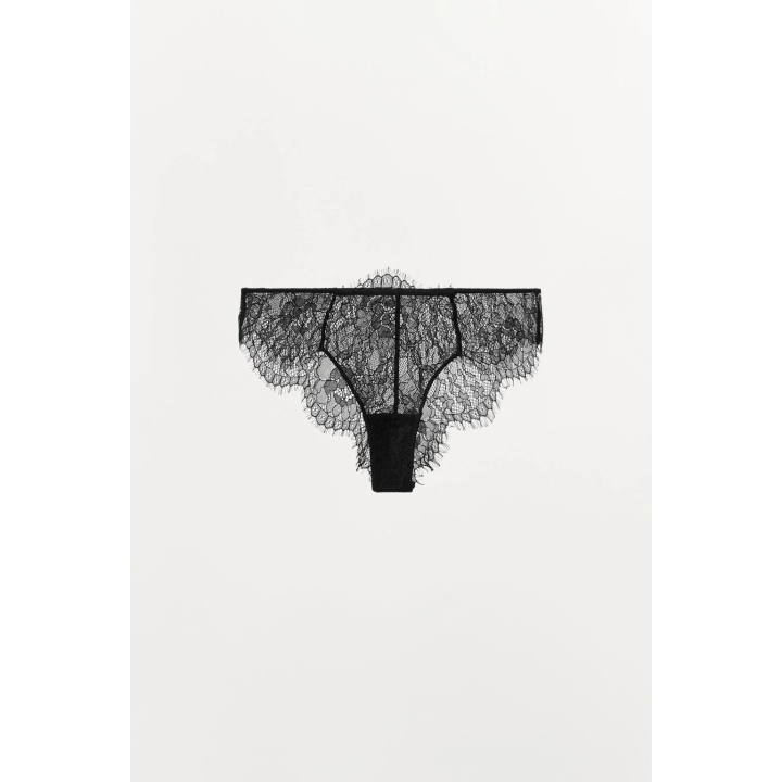 КРУЖЕВНЫЕ ТРУСЫ