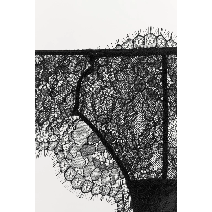 КРУЖЕВНЫЕ ТРУСЫ