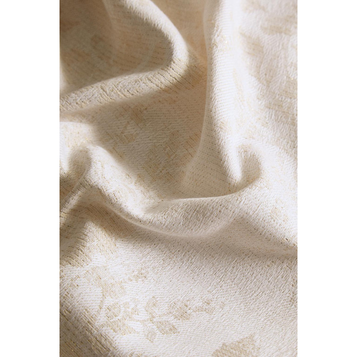 Тканевая новогодняя скатерть с цветочным узором zara