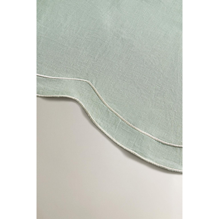 Льняная рождественская скатерть с деталью из ниток